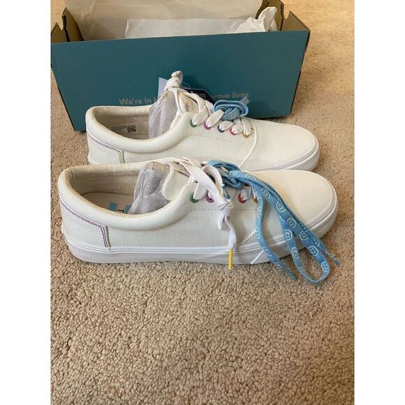 *NWT* TOMS x Happiness Project Men’s White Rainbow Sneakers - Picture 11 of 12